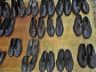 Kara Lastik Ayakkabı Tortor Geyve Pazarında