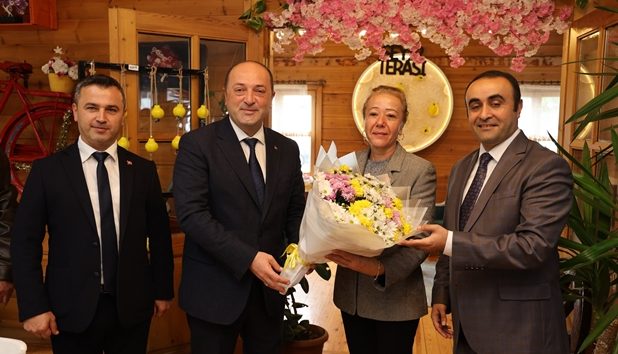 Geyve’de 19 Ekim Muhtarlar Günü Kahvaltı Programıyla Kutlandı